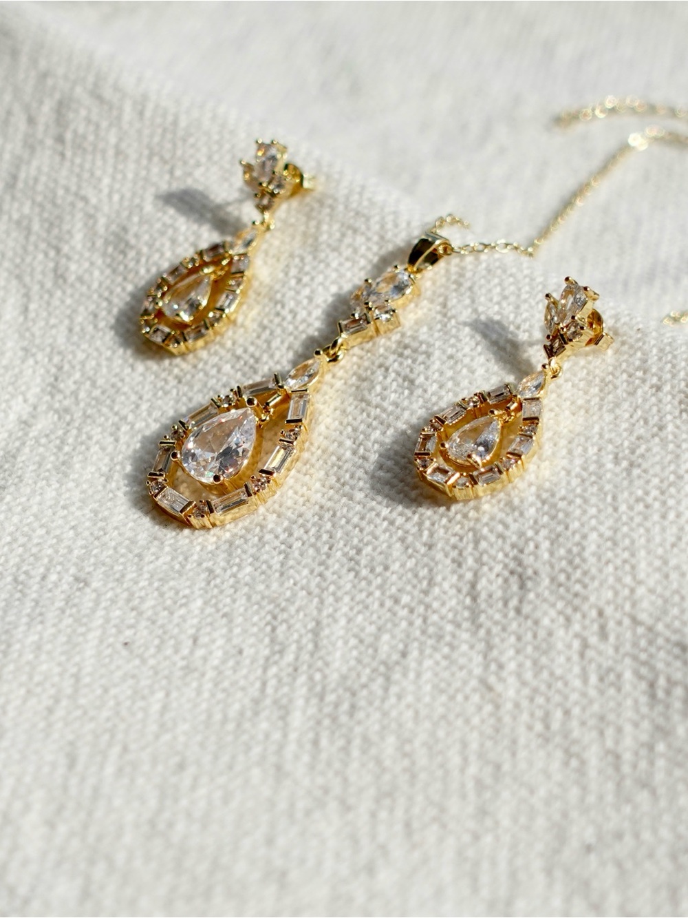 NWT Baguette Cubic Zirconia Gold
Filled Necklace set | White - Picture 2 of 5